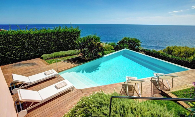 Llafranc Villa | 1PINEL 01 - Spectacular house with private pool and sea views, located in Llafranc