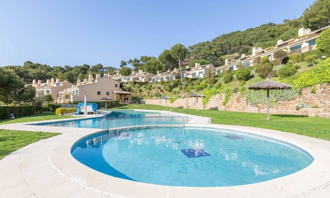 Llafranc Villa | 1SB 31 - Beautiful 150 m2 house with communal pool located in Llafranc, just 500 m from the beach