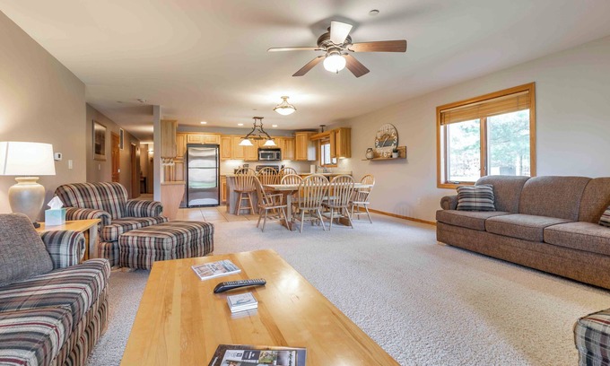 Arkdale Condo | 1st floor 3BR/2BA Northern Bay Resort Condo - Castle Rock Lake - Pool Beach Golf