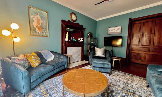 Old Louisville Apartment | 1st floor flat in historic Old Louisville mansion