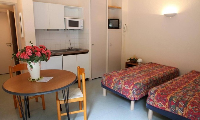 Aulus-les-Bains Apartment | 1st floor, view forest, fitness, swimming pool, parking, tv, 34m², Guzet