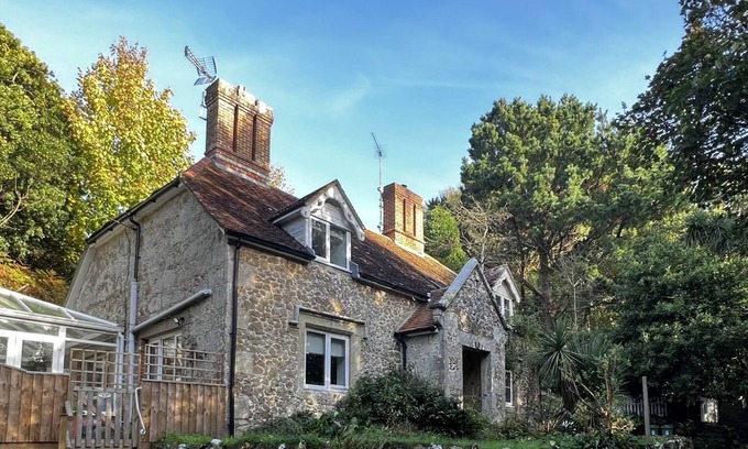 Shanklin Cottage | 2 Apse Castle Cottage