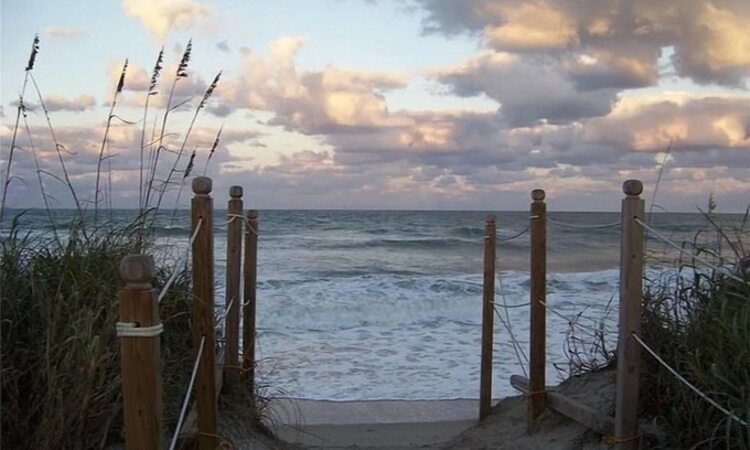 Nettles Island House | 2 bdrm 1 bath 533 Nettles Blvd Jensen Beach, sleeps 7; Resort, hot tubs, Beach