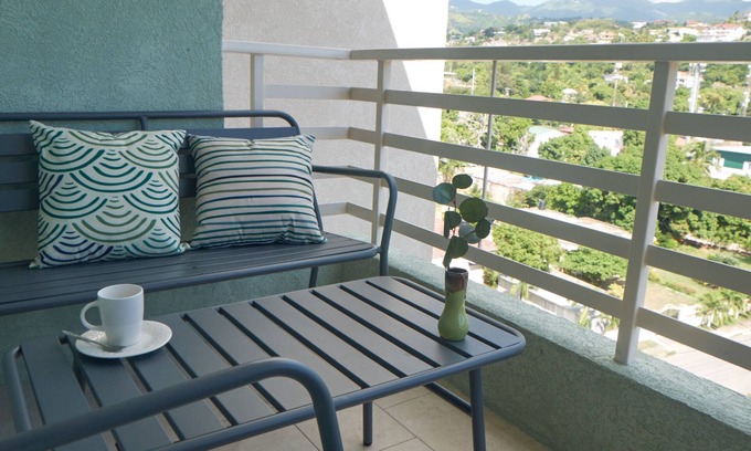 Eastwood Park Apartment | 2 bed 2 bath apartment exactly across from the National Stadium/Arena