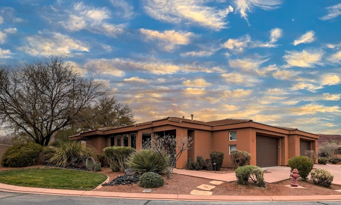 Lava Falls House | 2 BED/2 Bath - Lava Falls at Entrada - Amazing!