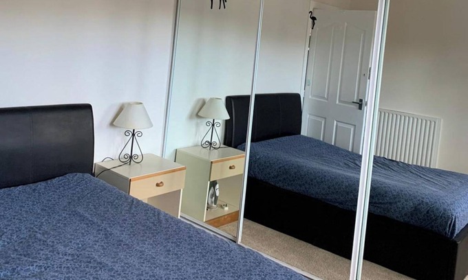 Central Aberdeen Apartment | 2-Bed Apartment in Aberdeen Sleeps 4, Parking