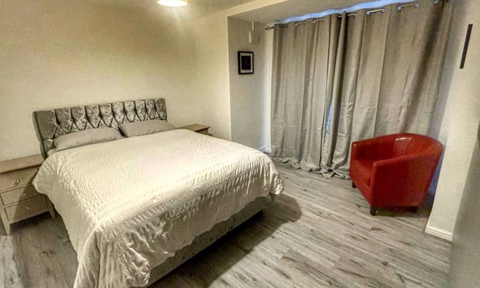 Langley Marish Apartment | 2 bed (ensuite) garden apartment gated, close to Langley, Heathrow , Windsor