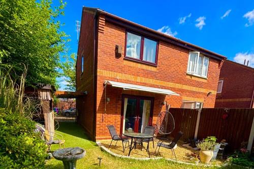 Liverpool House | 2-Bed House Sleeps 4 Garden 10 mins to Anfield