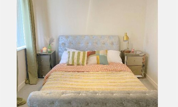 Chapeltown House | 2 Bed House - Sleeps 4 - Parking - Wifi