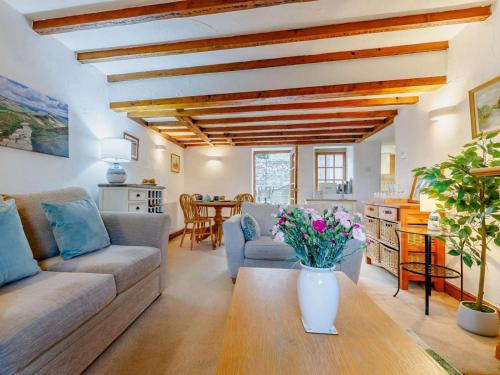 Ashford-in-the-Water House | 2 Bed in Ashford In The Water 85823