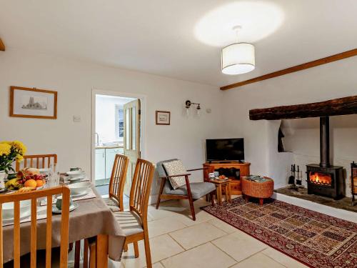 Bishops Nympton House | 2 Bed in Bishops Nympton 55221