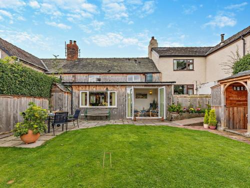 Clun House | 2 Bed in Clun 83166