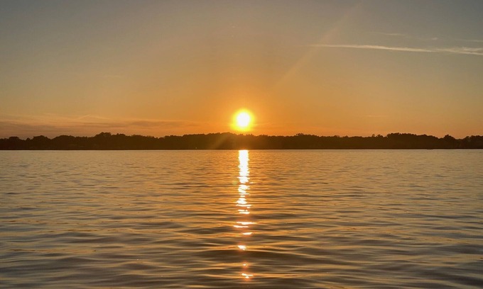 Manitou Beach-Devils Lake House | 2 Bedroom Bungalow on 2 Lakes