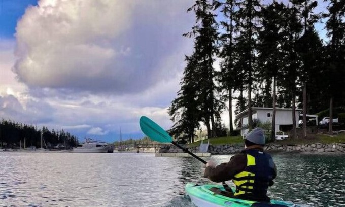 Keyport Cottage | 2 bed w/loft, Keyport beach a block away w/kayak