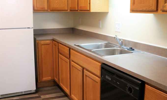 Kokomo Apartment | 2 bedroom 1 bathroom Second Floor Apartment