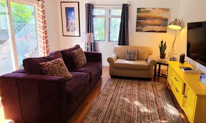 West Beach Condo | 2 bedroom 2 bath West Beach private laundry