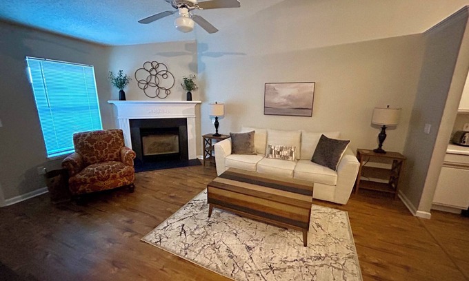 Greenville House | 2 Bedroom-2 Bath With Office Near Hospital-New To Vrbo