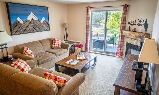 East Kootenay Condo | 2-Bedroom 2-Bathroom Condo with Mountain Views