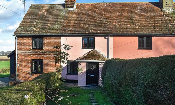 Martlesham Heath Cottage | 2 bedroom accommodation in Shotley, Ipswich
