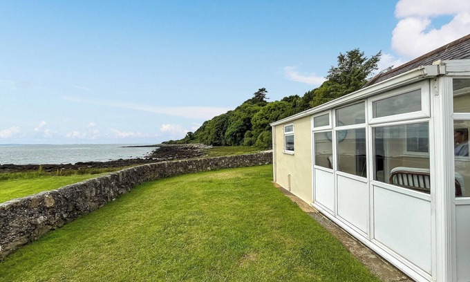 Sandyhills Cottage | 2 bedroom accommodation in Sandyhills