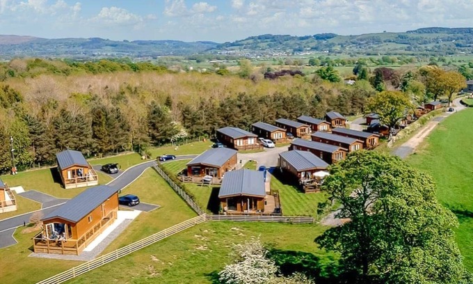 Blackburn Ski Chalet | 2 bedroom accommodation in Old Langho, Ribble Valley