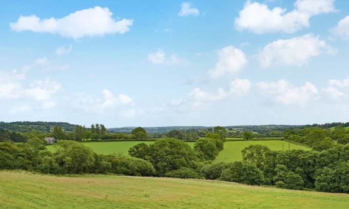 Narberth Ski Chalet | 2 bedroom accommodation in Narberth