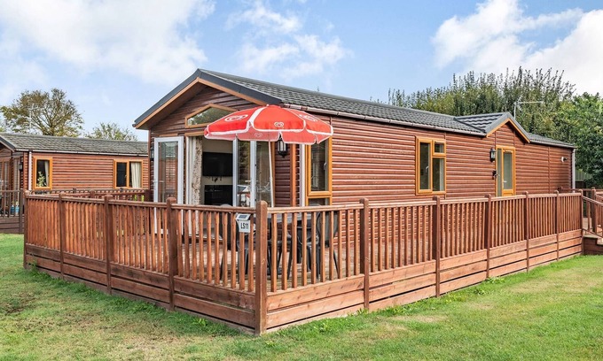 Yaxham Cabin | 2 bedroom accommodation in Yaxham, Dereham
