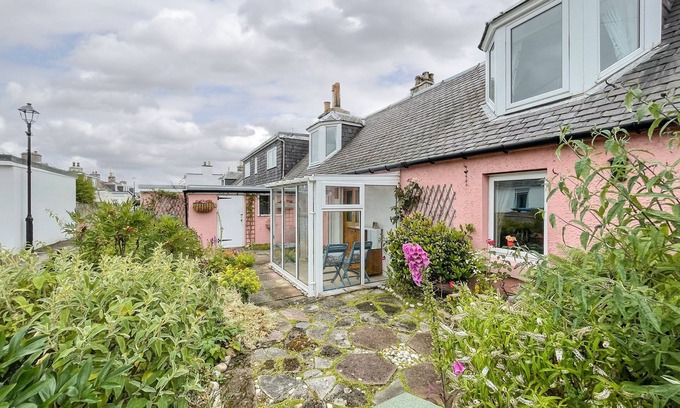 Nairn Cottage | 2 bedroom accommodation in Nairn