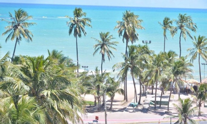 Jatiuca Apartment | 2 bedroom apartment (1 suite) with sea view and on the beach block
