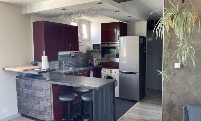 Venissieux Apartment | 2-bedroom apartment close to all amenities