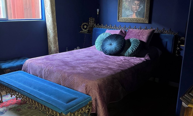 Los Angeles House | 2 bedroom Artistic Unique Retreat & Patio w/Views near Downtown Los Angeles