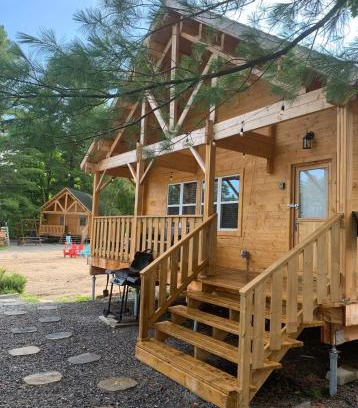 Seguin House | 2 Bedroom Beach Side Cottage On Muskoka Shores