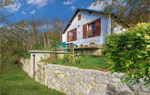 Senj Apartment | 2 Bedroom Beautiful Apartment In Stolac