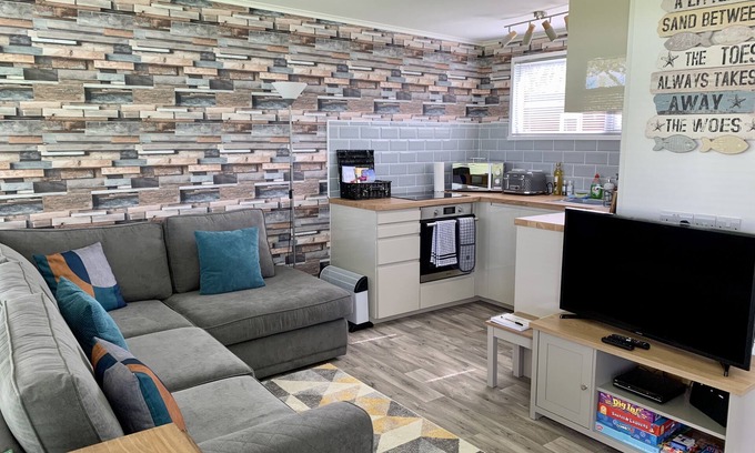 Stalham Ski Chalet | 2 Bedroom Chalet, Broadside Chalet Park Stalham, near the Norfolk broads