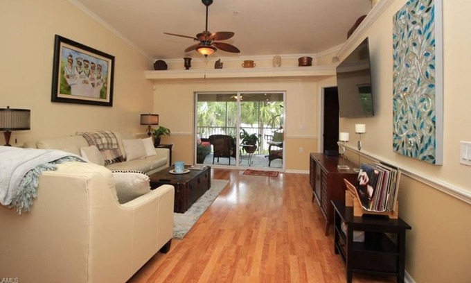 Naples Condo | 2 Bedroom Condo 96611 by Houzlet