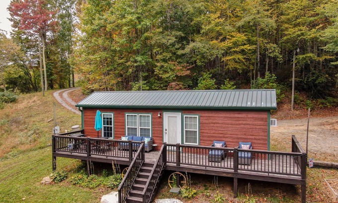 Vilas Cottage | 2-bedroom cottage just 29 minutes from Appalachian State University