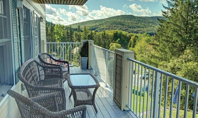 Hancock Condo | 2 Bedroom Deluxe Condo w/Full Kitchen at Bentley Brook, Jiminy Peak Ski Mount!