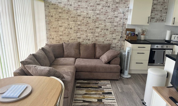 Stalham Ski Chalet | 2 bedroom detached chalet, Broadside Chalet Park