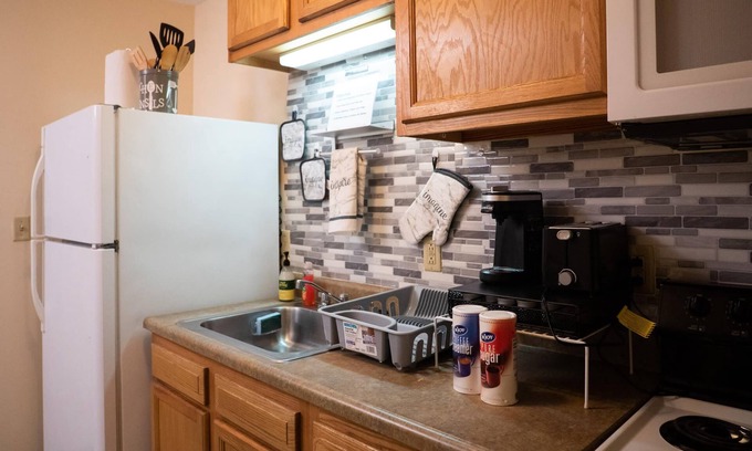 Downtown Pittsburgh Apartment | 2 Bedroom Downtown Apt Clean and Safe