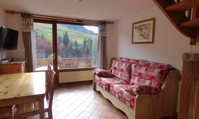 Le Chinaillon Apartment | 2-bedroom duplex for 6 - ski-in/ski-out - Le Grand-Bornand