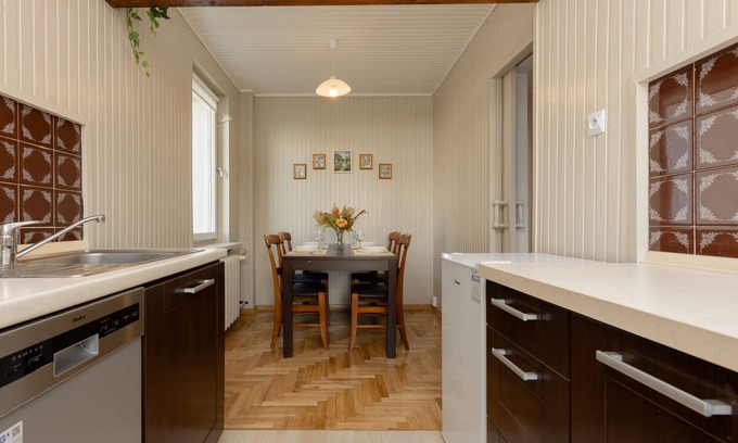 Bemowo Apartment | 2-bedroom Franciszka Kawy 34 by Renters