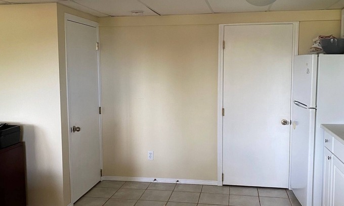 Burnaby Apartment | 2 Bedroom Garden Walk-out Apartment in Residential Home