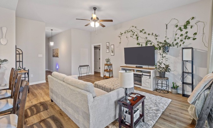 Lake Charles House | 2 Bedroom Home in Lake Charles