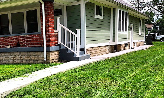Near Eastside House | 2-bedroom house in charming Indianapolis with WiFi, AC. Start your getaway now
