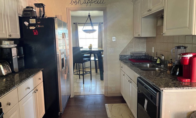 Oklahoma City House | 2 Bedroom house near Lake Hefner!