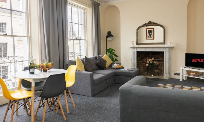 Montpellier Apartment | 2 Bedroom Modern Central Apartment