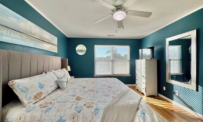 Corolla Condo | 2-Bedroom Pup Friendly Condo - Centrally Located in Corolla!