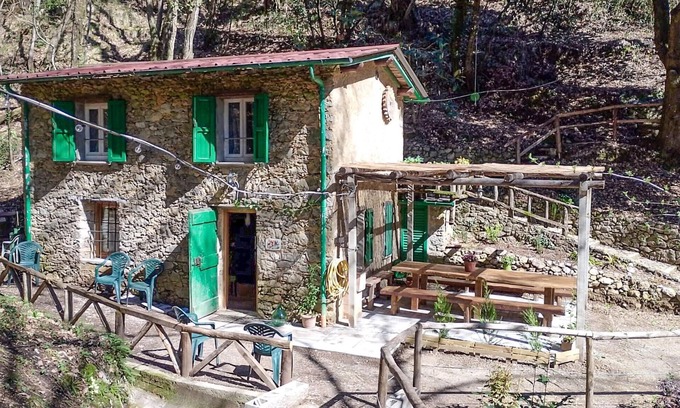 Camaiore House | 2 bedroom stunning home in Casoli