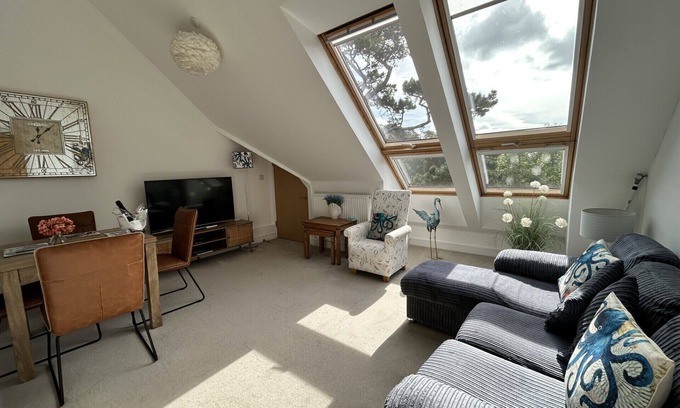 Truro Apartment | 2 bedroomed duplex apartment in a quiet and convenient attractive setting.n