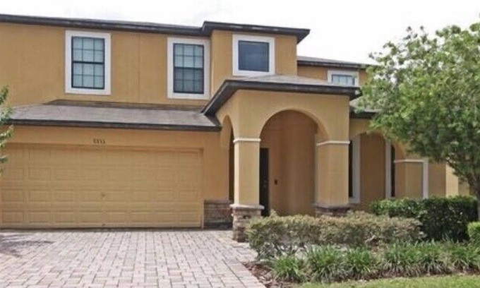 Cypress Pointe House | 2 bedrooms+2 Bathrooms Suites on the Second floor